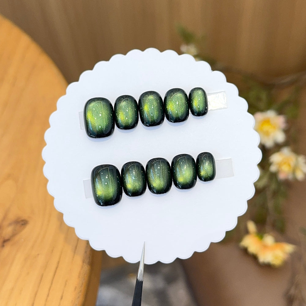 Mint Dark Chocolate Cat-Eye Press-On Nails